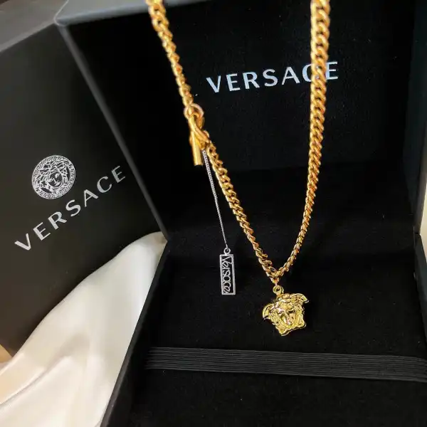 TO VERSACE NECKLACE 0129