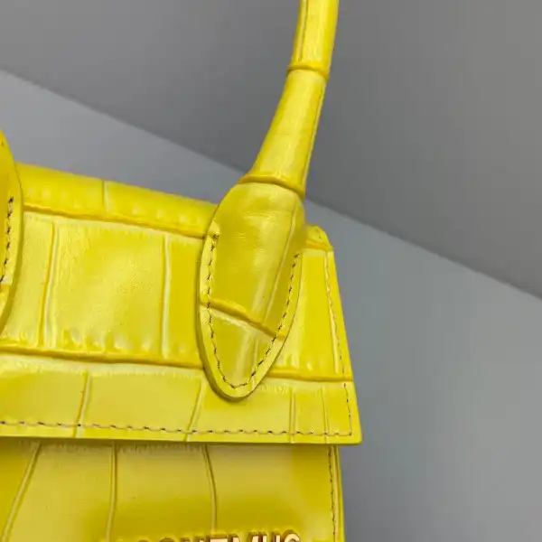 TO JACQUEMUS Le Chiquito Mini Bag 0125