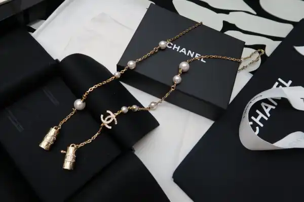 TO CL AIRPODS NECKLACE 0124