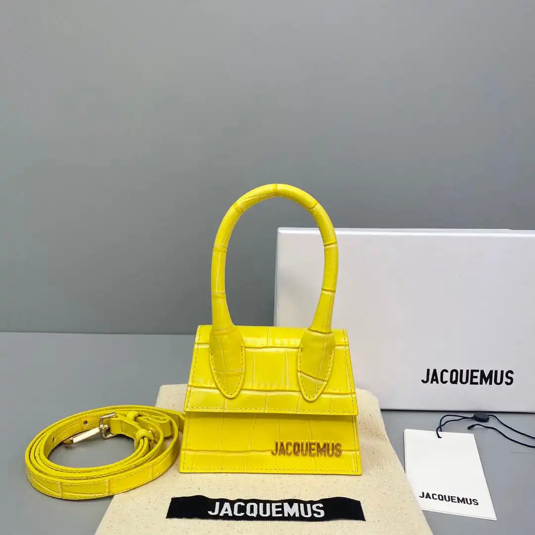 TO JACQUEMUS Le Chiquito Mini Bag 0125