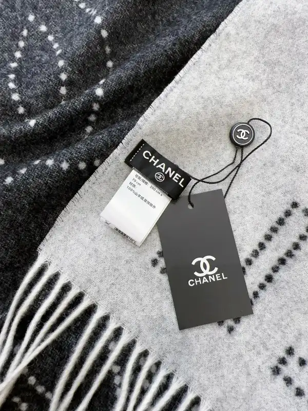 TO CL Scarf 0124