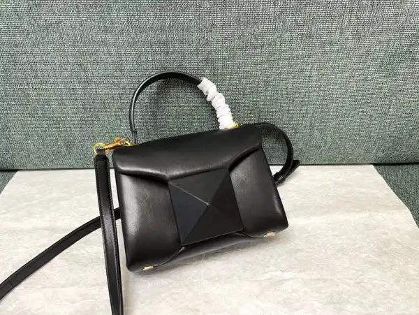 TO VALENTINO MINI ONE STUD HANDBAG 0127