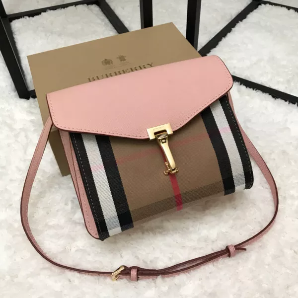 TO Burberry Crossbody Bag 0120