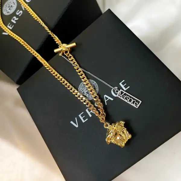 TO VERSACE NECKLACE 0129