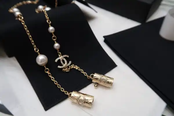 TO CL AIRPODS NECKLACE 0124