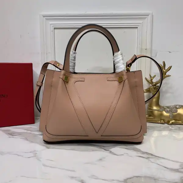 TO VALENTINO GARAVANI ESCAPE TOTE BAG 0127