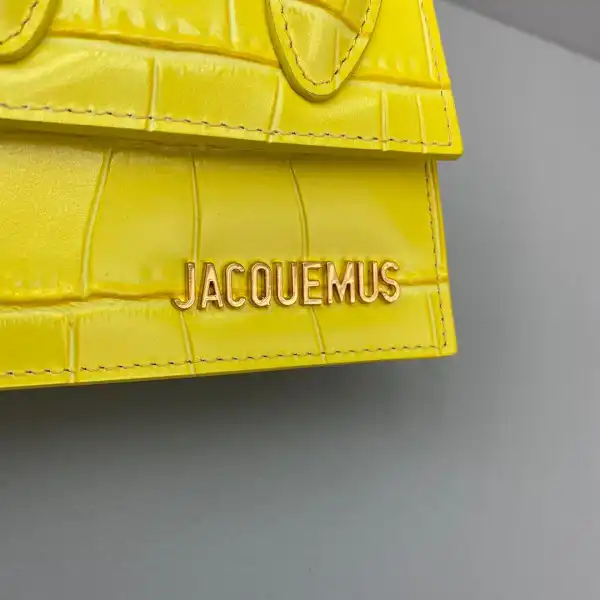 TO JACQUEMUS Le Chiquito Mini Bag 0125