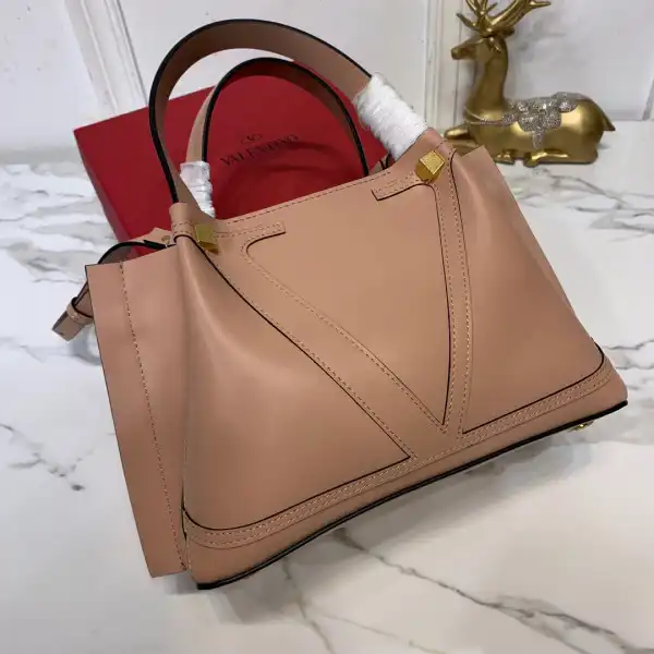 TO VALENTINO GARAVANI ESCAPE TOTE BAG 0127