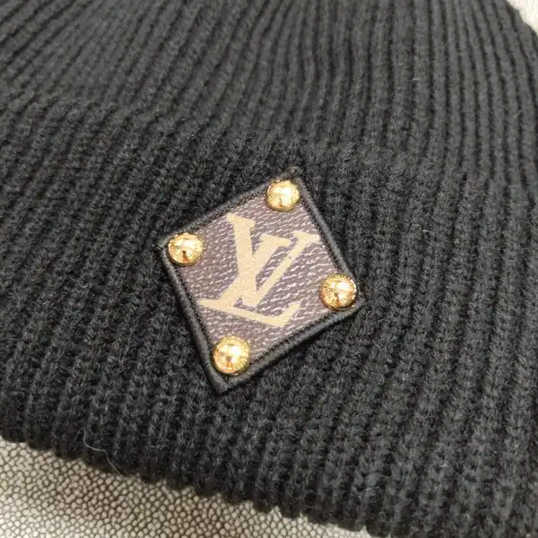 TO LOUIS VUITTON HAT 0124