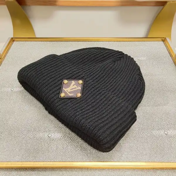 TO LOUIS VUITTON HAT 0124