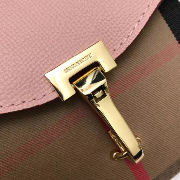 TO Burberry Crossbody Bag 0120