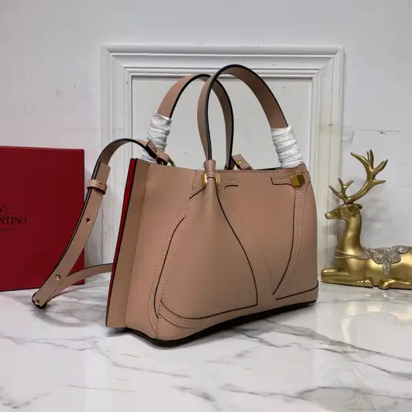 TO VALENTINO GARAVANI ESCAPE TOTE BAG 0127