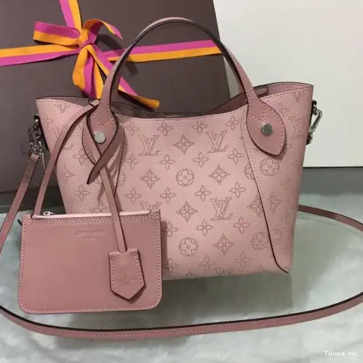 TO LOUIS PM VUITTON HINA 0219