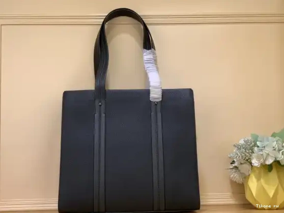 TO LOUIS VUITTON  Tote Aerogram 0225