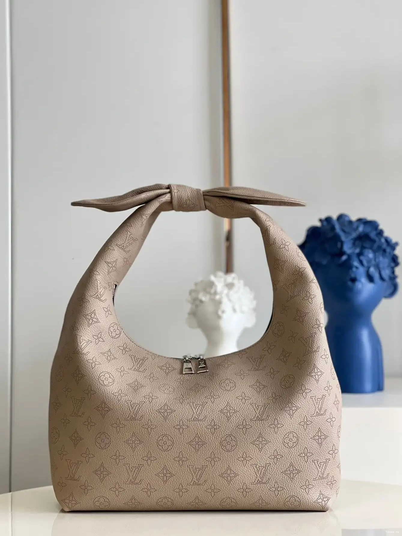 TO VUITTON LOUIS KNOT WHY 0213