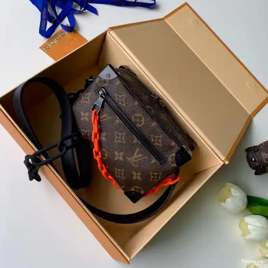 TO VUITTON SOFT MINI LOUIS TRUNK 0220