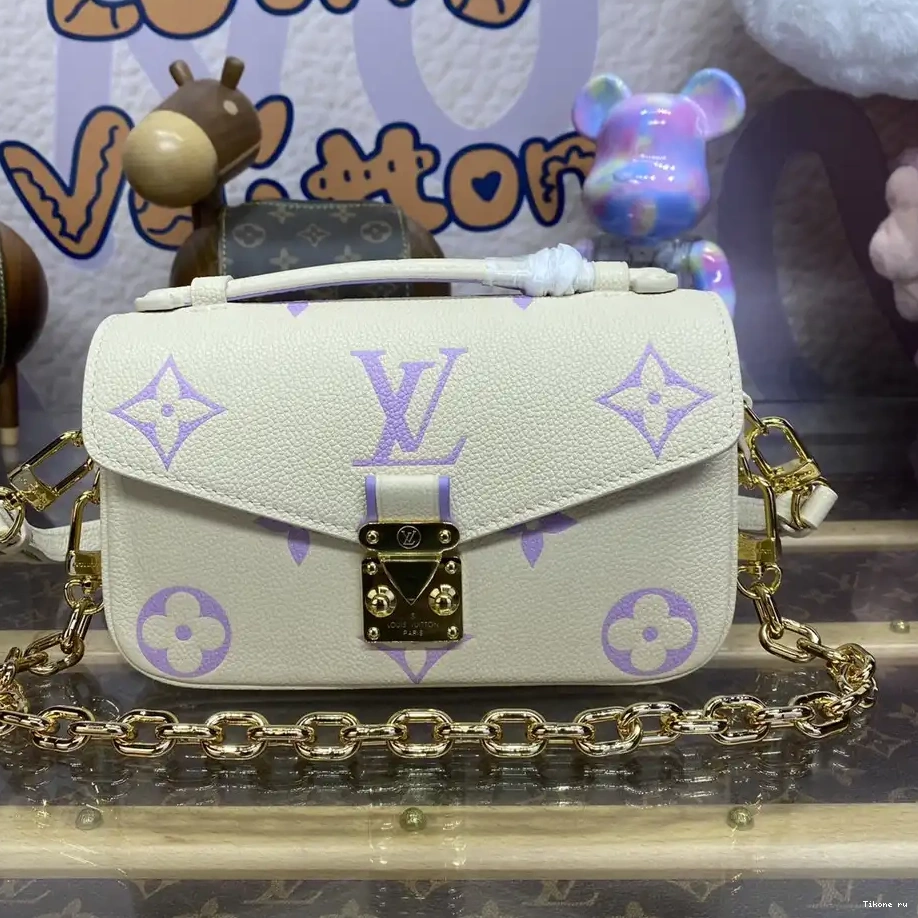 TO LOUIS WEST POCHETTE VUITTON EAST METIS 0222