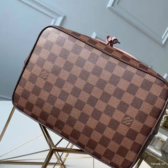 TO VUITTON NÉONOÉ LOUIS 0220