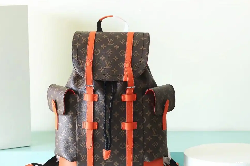 TO VUITTON MM LOUIS CHRISTOPHER 0227