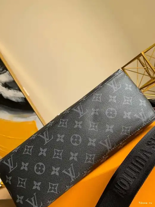 TO BAG LOUIS MESSENGER VUITTON 0223