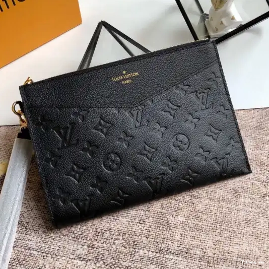 TO POCHETTE LOUIS MÉLANIE VUITTON MM 0222