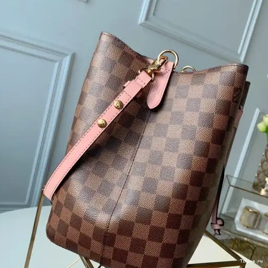 TO VUITTON NÉONOÉ LOUIS 0220