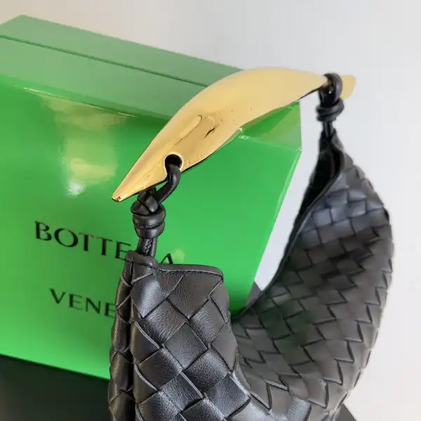 TO BOTTEGA VENETA  CLASSIC Sardine Top Handle Bag 0206