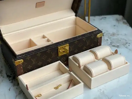 TO VUITTON LOUIS ACCESSOIRES COFFRET 0223