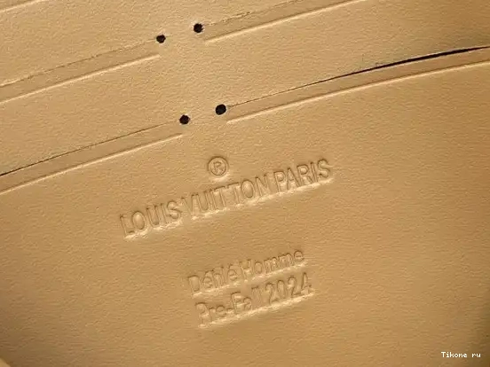 TO LOUIS VOYAGE-27*21*6CM POCHETTE VUITTON 0223