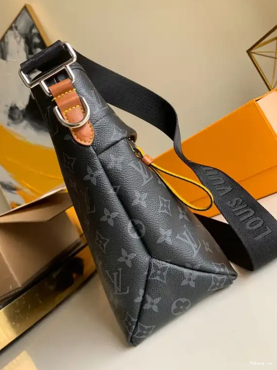 TO BAG LOUIS MESSENGER VUITTON 0223