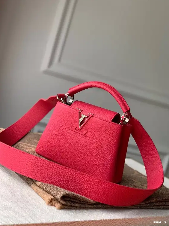 TO CAPUCINES LOUIS VUITTON MINI 0223