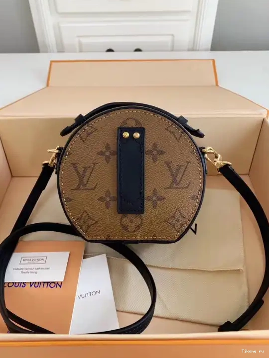 TO VUITTON BOITE LOUIS CHAPEAU MINI 0211