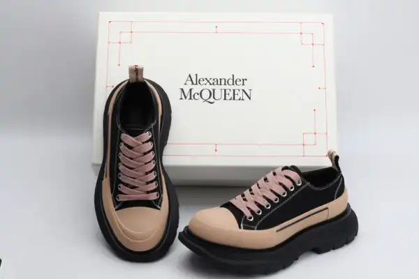 TO ALEXANDER MCQUEEN Tread Slick Lace Up 0204