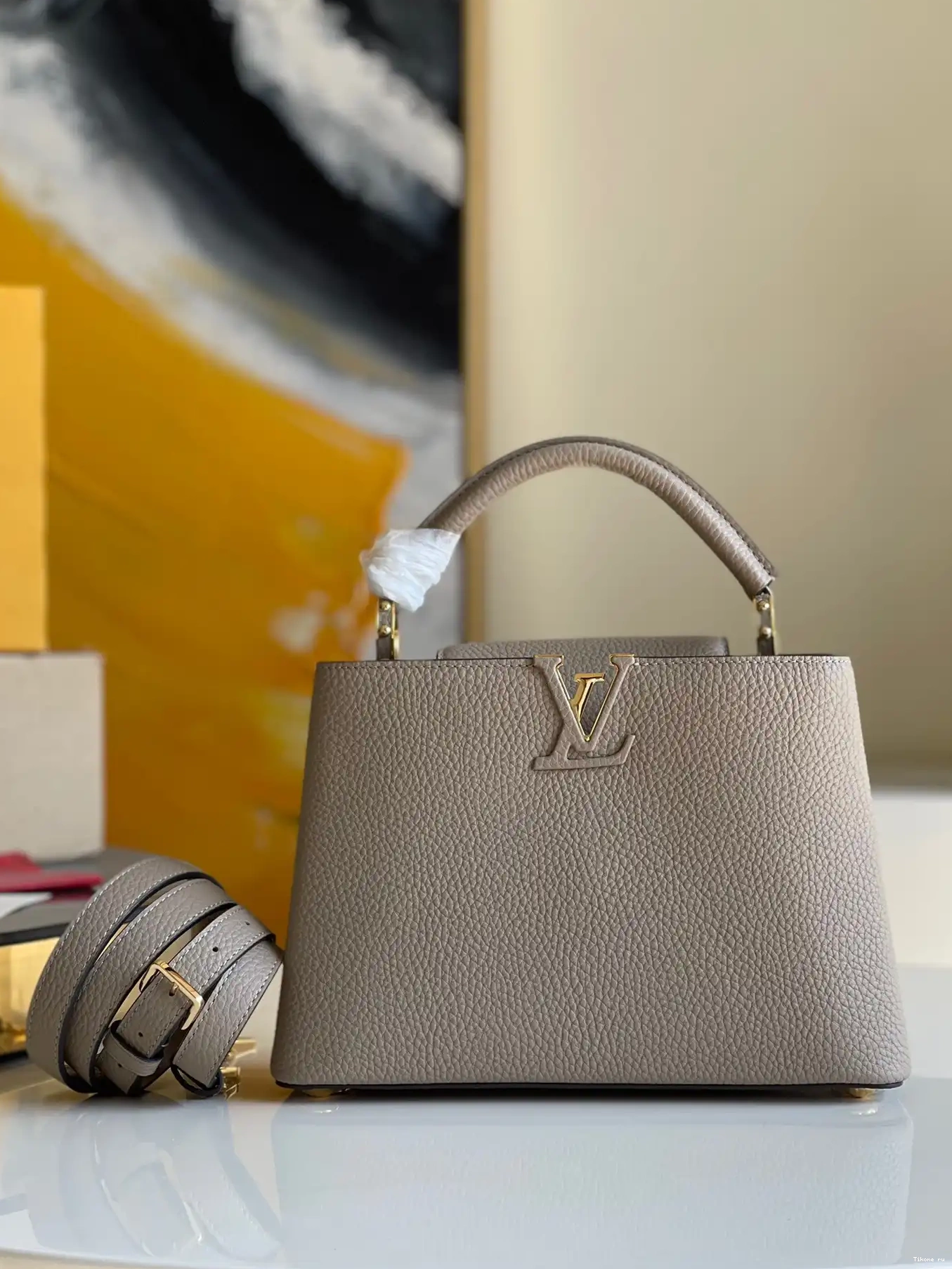 TO CAPUCINES LOUIS VUITTON BB 0223