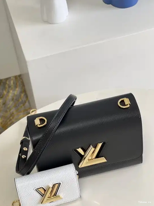 TO LOUIS VUITTON TWIST PM 0225