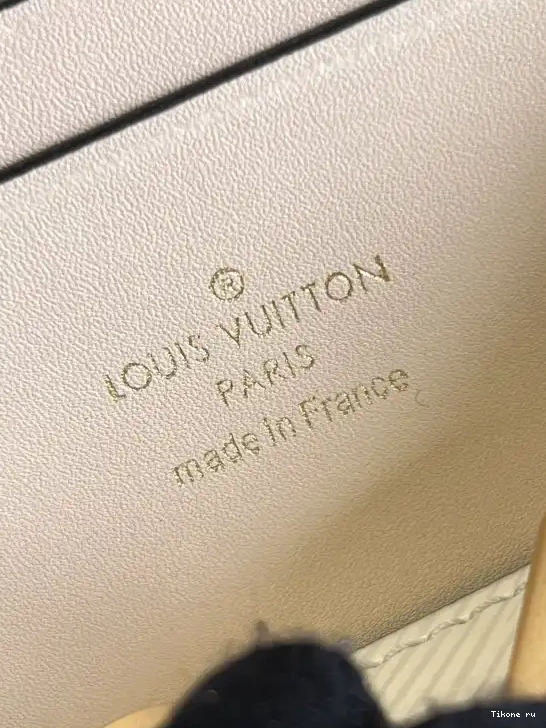 TO VUITTON LOUIS TWIST PM 0223