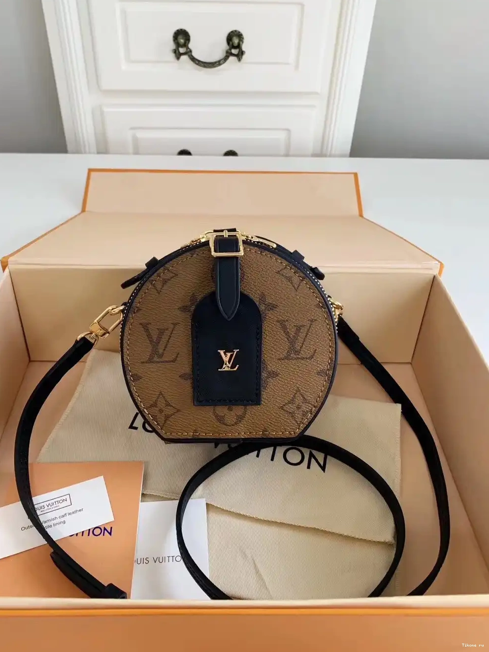 TO VUITTON BOITE LOUIS CHAPEAU MINI 0211