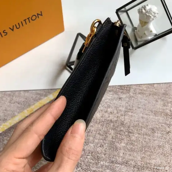 TO POCHETTE LOUIS MÉLANIE VUITTON MM 0222