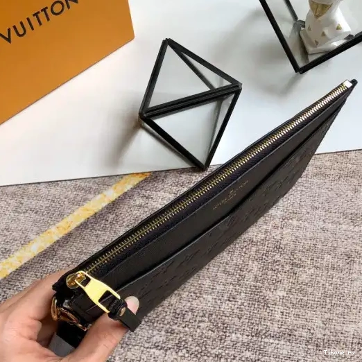 TO POCHETTE LOUIS MÉLANIE VUITTON MM 0222