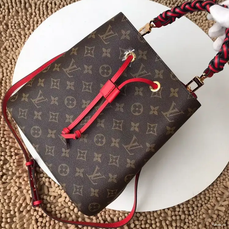 TO LOUIS VUITTON NÉONOÉ 0217