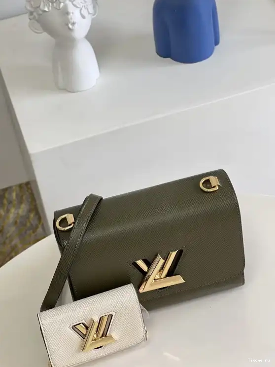 TO VUITTON LOUIS TWIST PM 0223