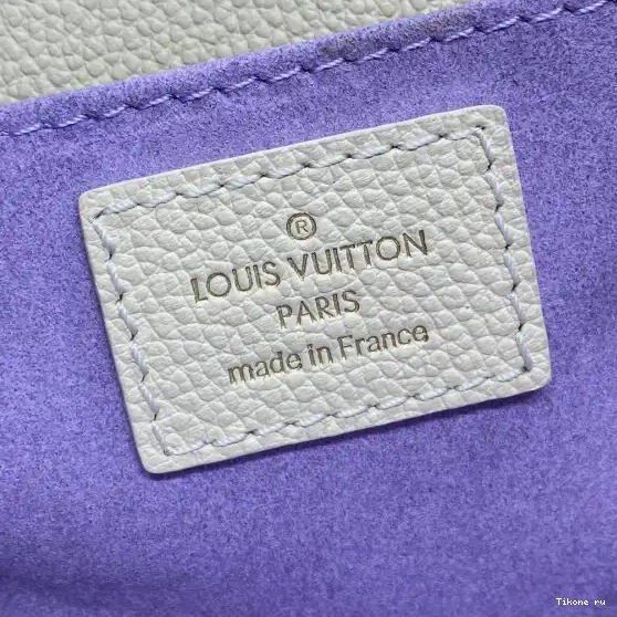 TO LOUIS WEST POCHETTE VUITTON EAST METIS 0222