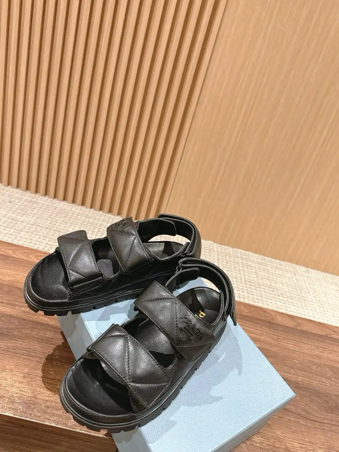 TO PRADA sandals 0201