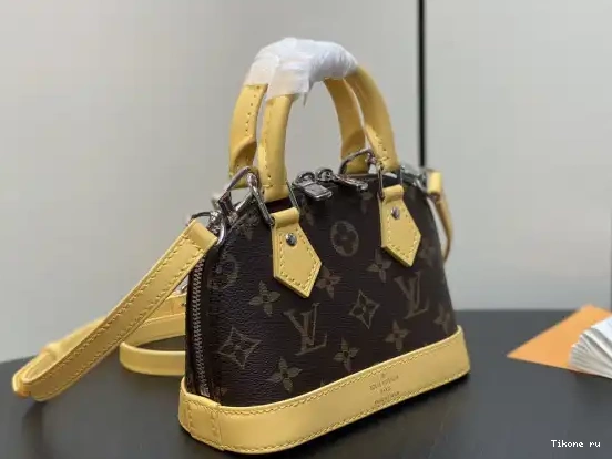 TO Nano Alma-18*12*8cm VUITTON LOUIS 0226