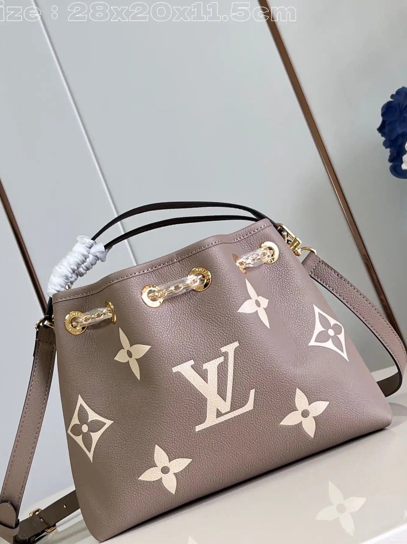 TO VUITTON Bundle-28*20*11.5CM LOUIS Summer 0221