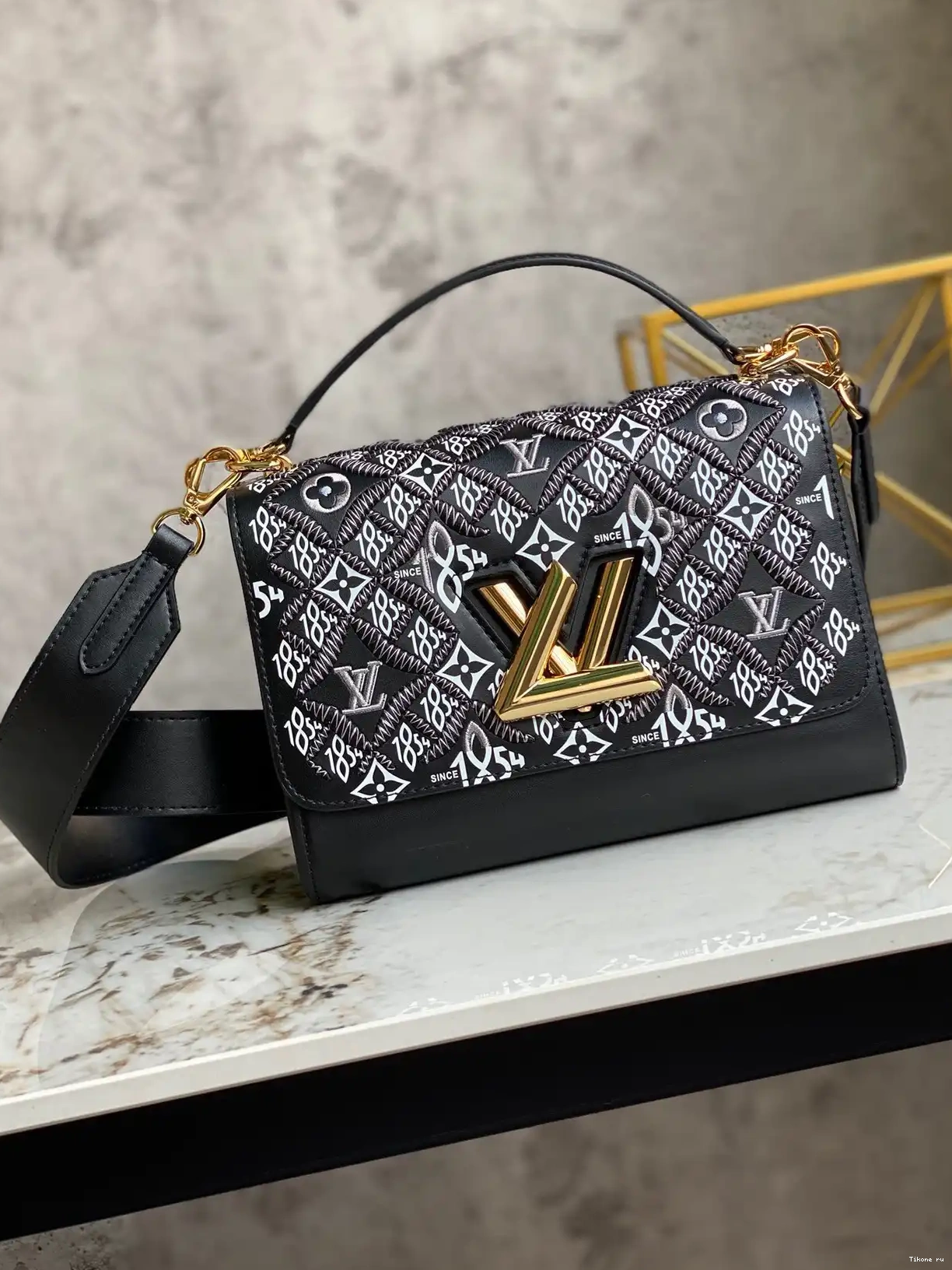 TO LOUIS MM 1854 TWIST SINCE VUITTON 0211