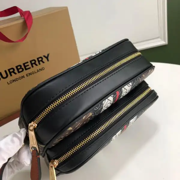 TO BURBERRY Medium Monogram Stripe E-canvas Camera Bag 0207