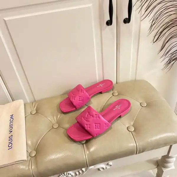 TO LOUIS VUITTON SLIPPERS 0204