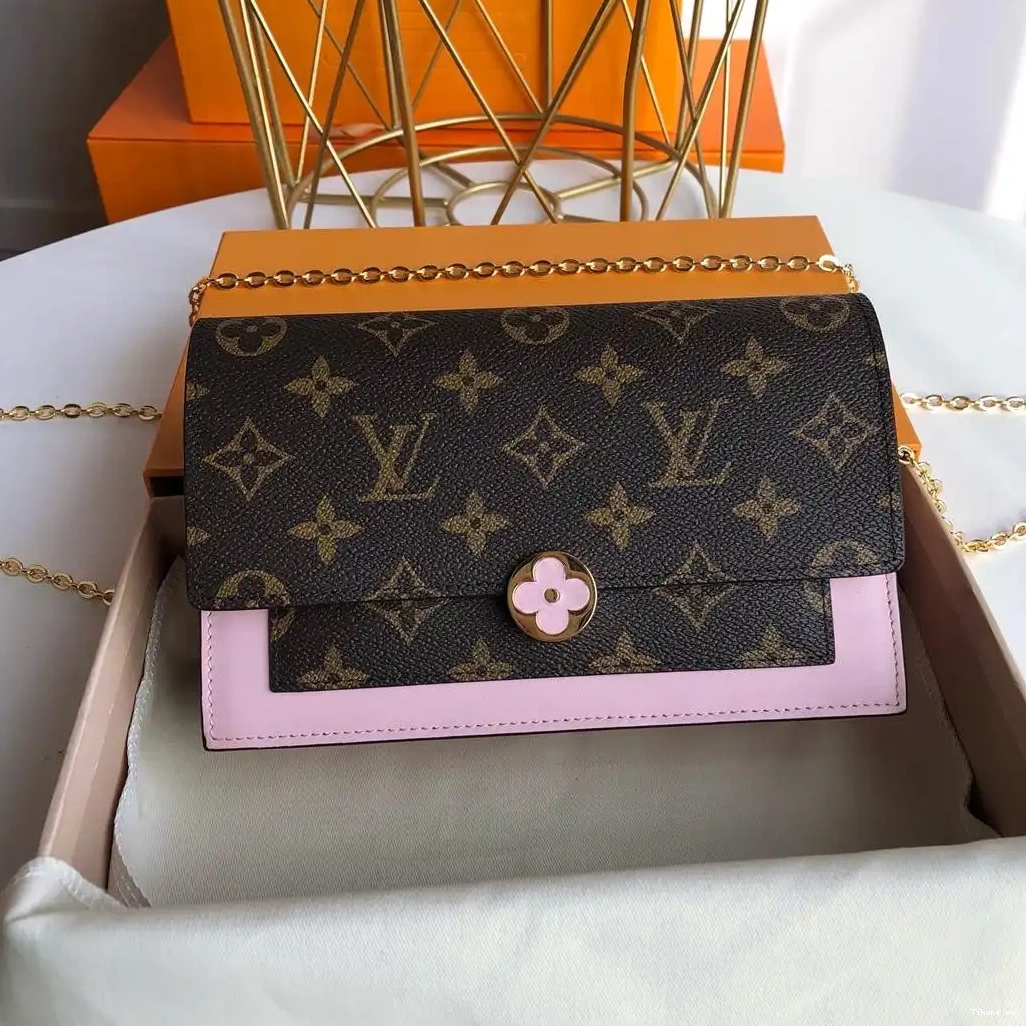 TO LOUIS FLORE VUITTON CHAIN WALLET 0224