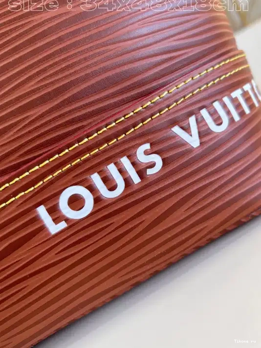 TO VUITTON Maxi Sling Noé LOUIS 0225